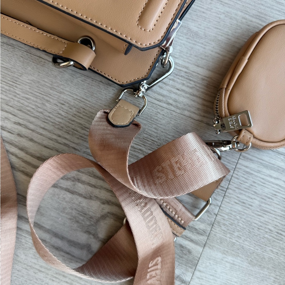 Steve Madden Beige Crossbody Bag with Pouch - Picture 3 of 9